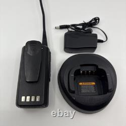 Radio bidirectionnelle analogique et numérique UHF Motorola Cp100d + Chargeur + Batterie
