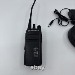 Radio bidirectionnelle analogique et numérique UHF Motorola Cp100d + Chargeur + Batterie
