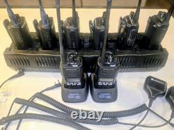 Radio bidirectionnelle analogique numérique XPR 8 avec batterie, chargeurs et microphones