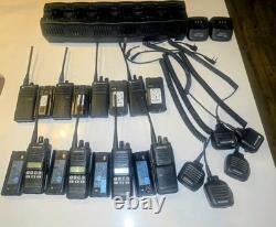 Radio bidirectionnelle analogique numérique XPR 8 avec batterie, chargeurs et microphones