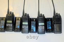 Radio bidirectionnelle analogique numérique XPR 8 avec batterie, chargeurs et microphones