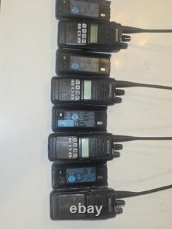 Radio bidirectionnelle analogique numérique XPR 8 avec batterie, chargeurs et microphones