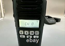 Radio bidirectionnelle analogique numérique XPR 8 avec batterie, chargeurs et microphones
