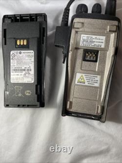 Radio bidirectionnelle antique Motorola CP200 avec accessoires, lire la description