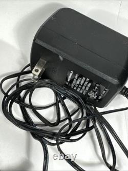 Radio bidirectionnelle antique Motorola CP200 avec accessoires, lire la description