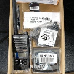 Radio bidirectionnelle portable Motorola RLN6332A avec accessoires