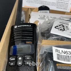 Radio bidirectionnelle portable Motorola RLN6332A avec accessoires