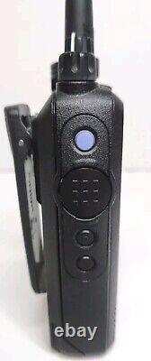 Radio bidirectionnelle portable Motorola Xpr6550 numérique UHF 403-470 MHz avec chargeur testé