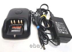 Radio bidirectionnelle portable Motorola Xpr6550 numérique UHF 403-470 MHz avec chargeur testé