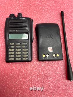 Radio bidirectionnelle portable VHF Motorola EX600XLS AAH38kDH9DU6AN avec batterie