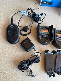 Radio d'affaires bidirectionnelle Motorola CLP1010 (deux unités)