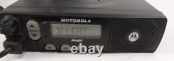 Radio mobile Motorola Pm400 Uhf modèle Aam50rpf9aa3an avec micro Hmn1035c