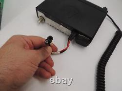 Radio mobile Motorola Pm400 Uhf modèle Aam50rpf9aa3an avec micro Hmn1035c