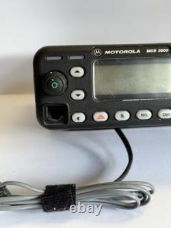Radio mobile bidirectionnelle Motorola MCS2000 UHF (450-520 MHz) 250 canaux fonctionne