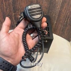 Radio mobile bidirectionnelle Motorola XPR 4350 avec alimentation SEC-1212 et microphone