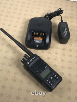 Radio numérique portable compacte Motorola XPR3500 noire 128 canaux bi-directionnelle