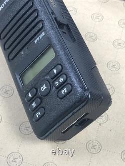 Radio numérique portable compacte Motorola XPR3500 noire 128 canaux bi-directionnelle