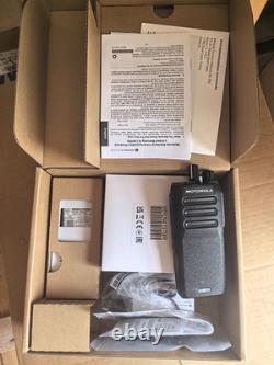 Radio portable bidirectionnelle Motorola MOTOTRBO R2 UHF 400-480MHz IP55 AAH11YDC9JA2AN