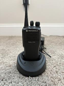 Radio portable bidirectionnelle UHF Motorola CP200