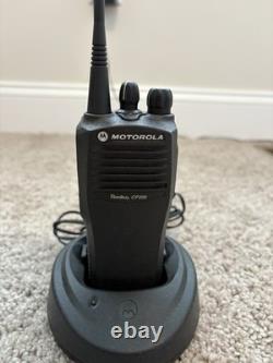 Radio portable bidirectionnelle UHF Motorola CP200