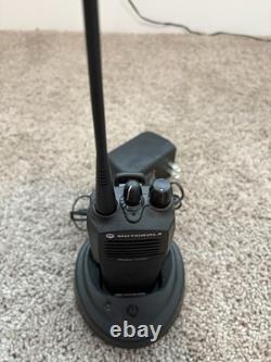 Radio portable bidirectionnelle UHF Motorola CP200