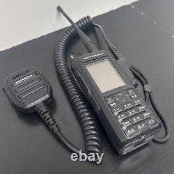 Radio portable numérique bidirectionnelle Motorola Mototrbo R7 AAH06UCN9RB1AN