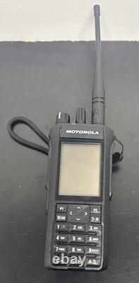 Radio portable numérique bidirectionnelle Motorola Mototrbo R7 AAH06UCN9RB1AN