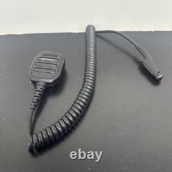 Radio portable numérique bidirectionnelle Motorola Mototrbo R7 AAH06UCN9RB1AN