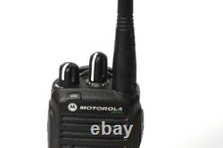 Radios bidirectionnelles Motorola CP185 AAH03RDC4A + chargeur + micros