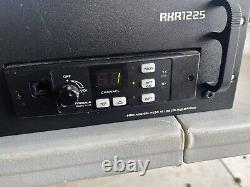 Répéteur radio bidirectionnel UHF monté en rack Motorola Rkr1225