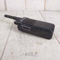 TESTÉ Motorola XPR 3300e UHF Radio bidirectionnelle numérique PMNN4491C Batterie 8958 926