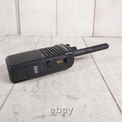 TESTÉ Motorola XPR 3300e UHF Radio bidirectionnelle numérique PMNN4491C Batterie 8958 926