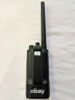 Utilisé Motorola Rmv2080 Vhf Deux Voies Radio 2 Watts 8 Canaux