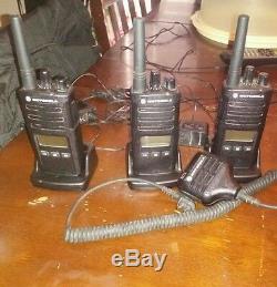 X3 / Motorola Rdx Rdu2080d Two Way Radio Avec Micro Shirt. Utilisé Une Fois. Great Deal