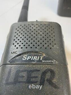 (utilisé) Motorola Spirit Mu21cv Et Mu22cv Lot De Faisceaux Radio À Deux Voies Pour Les Parties/repair
